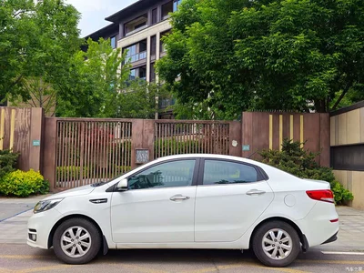 2015 Kia K2 Sedan 1.4L AT GLS, фото 4, лот 10350089