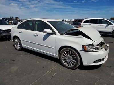 2010 VOLVO S40 2.4I, фото 4, лот 10876081
