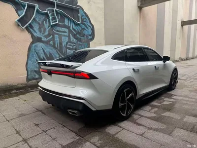 2024 Changan UNI-V 1.5T Deluxe, фото 3, лот 10252761