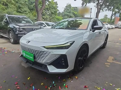 2023 Changan UNI-V 1.5T Luxury Edition, фото 1, лот 11074142
