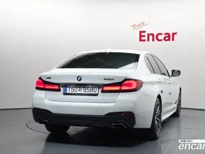 2022 BMW 5-Series 520i M Sport, фото 4, лот 10076696