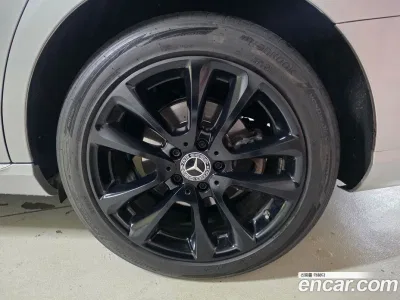 2019 Mercedes-Benz E-Class E300 4MATIC Avnatgarde, фото 4, лот 10077581