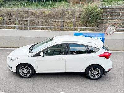 2018 Ford Focus Hatchback Classic 1.6L Automatic Comfort Smart Edition, фото 4, лот 10297512