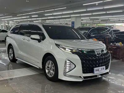 2024 Toyota Granvia 2.5L Hybrid Comfort, фото 3, лот 10304021