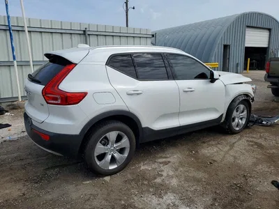 2022 VOLVO XC40 T4 MOMENTUM, фото 3, лот 10876058