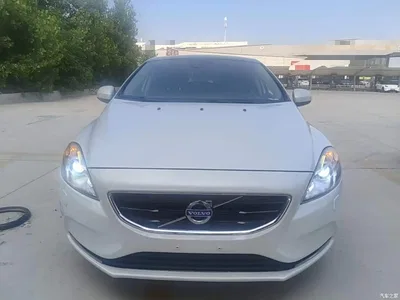 2015 Volvo V40 1.6T Smart Comfort Edition, фото 3, лот 10366494