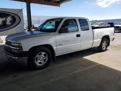 2001 CHEVROLET SILVERADO C1500, фото 1, лот 10978659