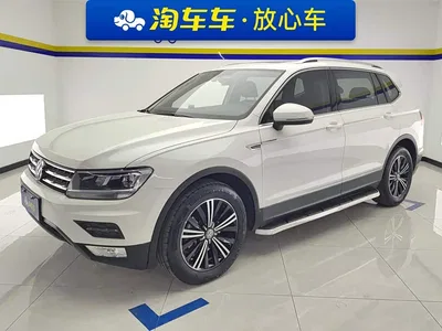 2020 Volkswagen Tiguan L 330TSI Auto 2WD Panorama Comfort China VI, фото 1, лот 10898966