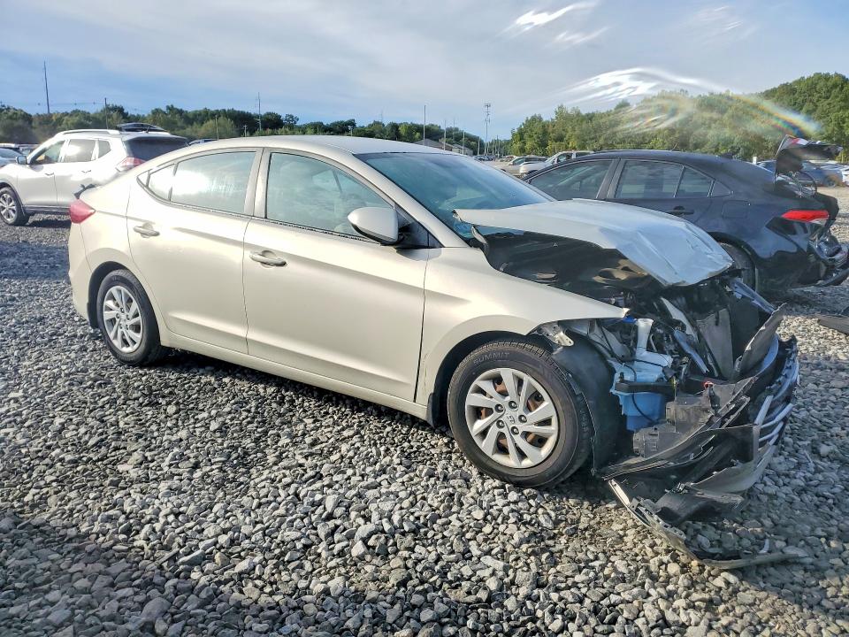 2018 HYUNDAI ELANTRA SE, фото 4, лот 11227127