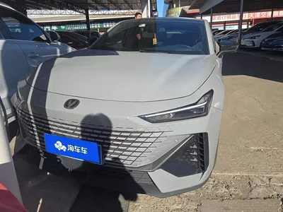 2022 Changan UNI-V 1.5T Premium Model, фото 2, лот 10770940