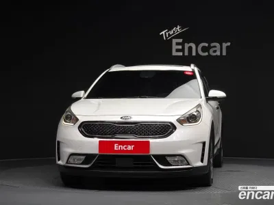 2017 Kia Niro Prestige, фото 3, лот 10211782