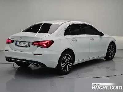 2022 Mercedes-Benz A-Class A200d Sedan, фото 2, лот 10162042