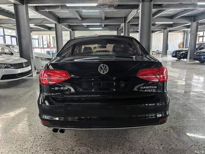 2015 Volkswagen Sagitar 230TSI Automatic Luxury, фото 3, лот 10955616