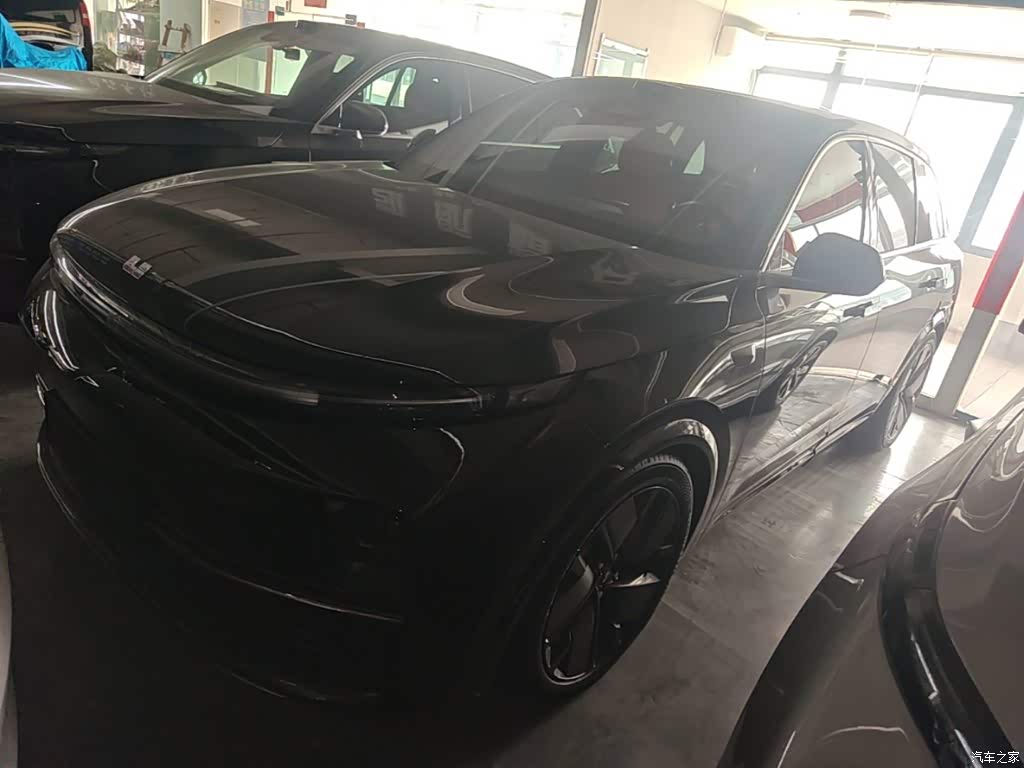 2025 Li Auto L7 Ultra Smart Renewal Edition, фото 1, лот 11221870