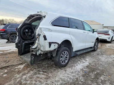 2024 TOYOTA SIENNA LE, фото 3, лот 10492781