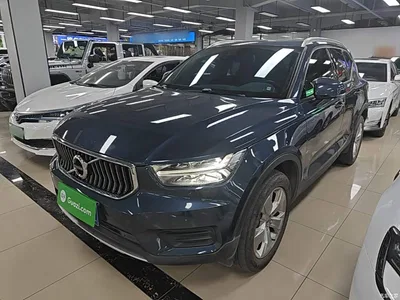 2021 Volvo XC40 Model T4 AWD Smart Drive Fashion Edition, фото 1, лот 11585213