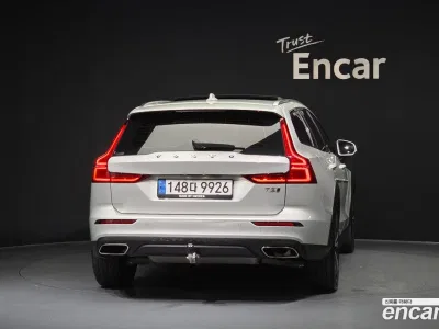2020 Volvo V60 T5 Pro AWD, фото 4, лот 10115048