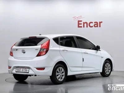 2015 Hyundai Accent Diesel WIT 1.6 VGT Smart, фото 2, лот 10197143