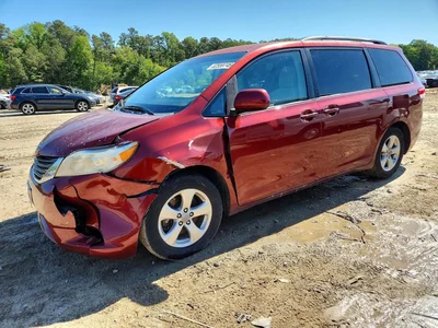 2011 TOYOTA SIENNA LE, фото 1, лот 10556930