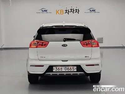 2017 Kia Niro Prestige, фото 3, лот 11134932