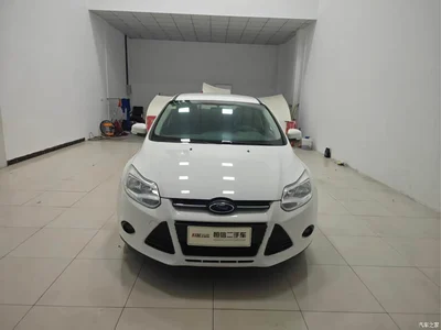 2012 Ford Focus Hatchback 1.6L Automatic Trend, фото 2, лот 11485656