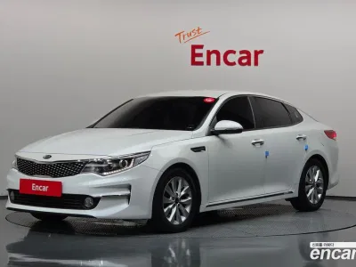 2016 Kia K5 2.0 MX, фото 1, лот 10526936