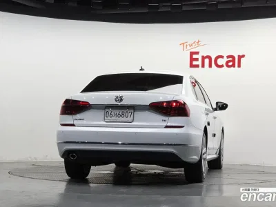2018 Volkswagen Passat 2.0 TSI, фото 4, лот 10219640