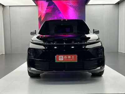 2025 Li Auto L6 Pro Smart Renewal Edition, фото 2, лот 10445823