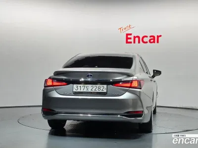 2021 Lexus ES 300h Executive, фото 4, лот 11210183