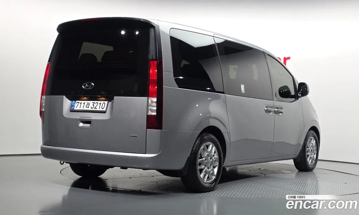 2023 Hyundai Staria 4WD Tourer 11-Seater, фото 2, лот 10887059