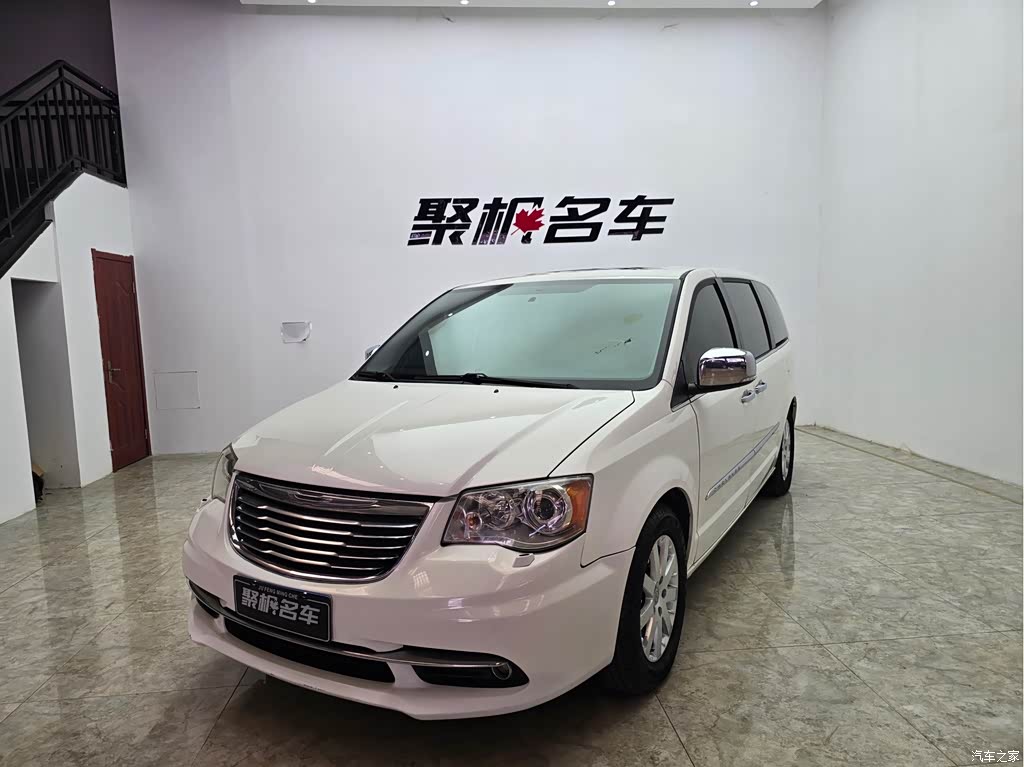 2013 Chrysler Grand Voyager (Import) 3.6L Luxury Edition, фото 1, лот 10434514