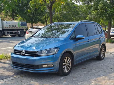 2016 Volkswagen Touran L 280TSI DSG Comfortline, фото 1, лот 10420878