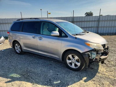 2011 TOYOTA SIENNA LE, фото 4, лот 10496955