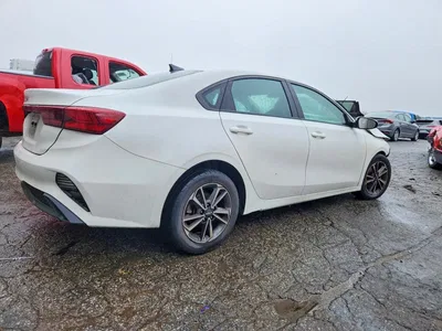 2023 KIA FORTE LX, фото 3, лот 10788911