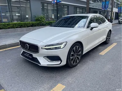 2024 Volvo S60 B4 Inscription Luxury Edition, фото 1, лот 10368031