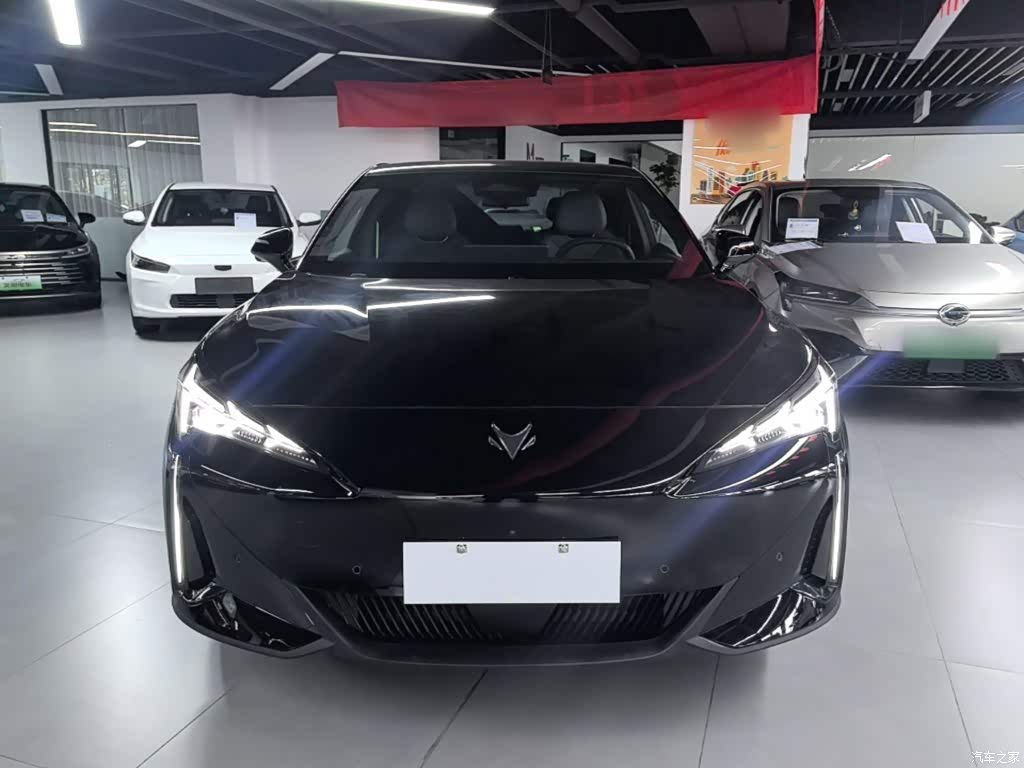 2024 ARCFOX Alpha S5 560MAX 185kW, фото 3, лот 11134315