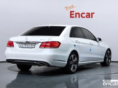 2016 Mercedes-Benz E-Class E220 Bluetec Avantgarde, фото 1, лот 10056798