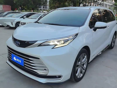 2023 Toyota Sienna 2.5L Hybrid Platinum Edition, фото 1, лот 10295583