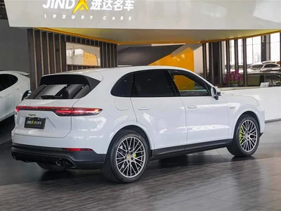 2023 Porsche Cayenne New Energy Cayenne E-Hybrid 2.0T Platinum Edition, фото 4, лот 10402524