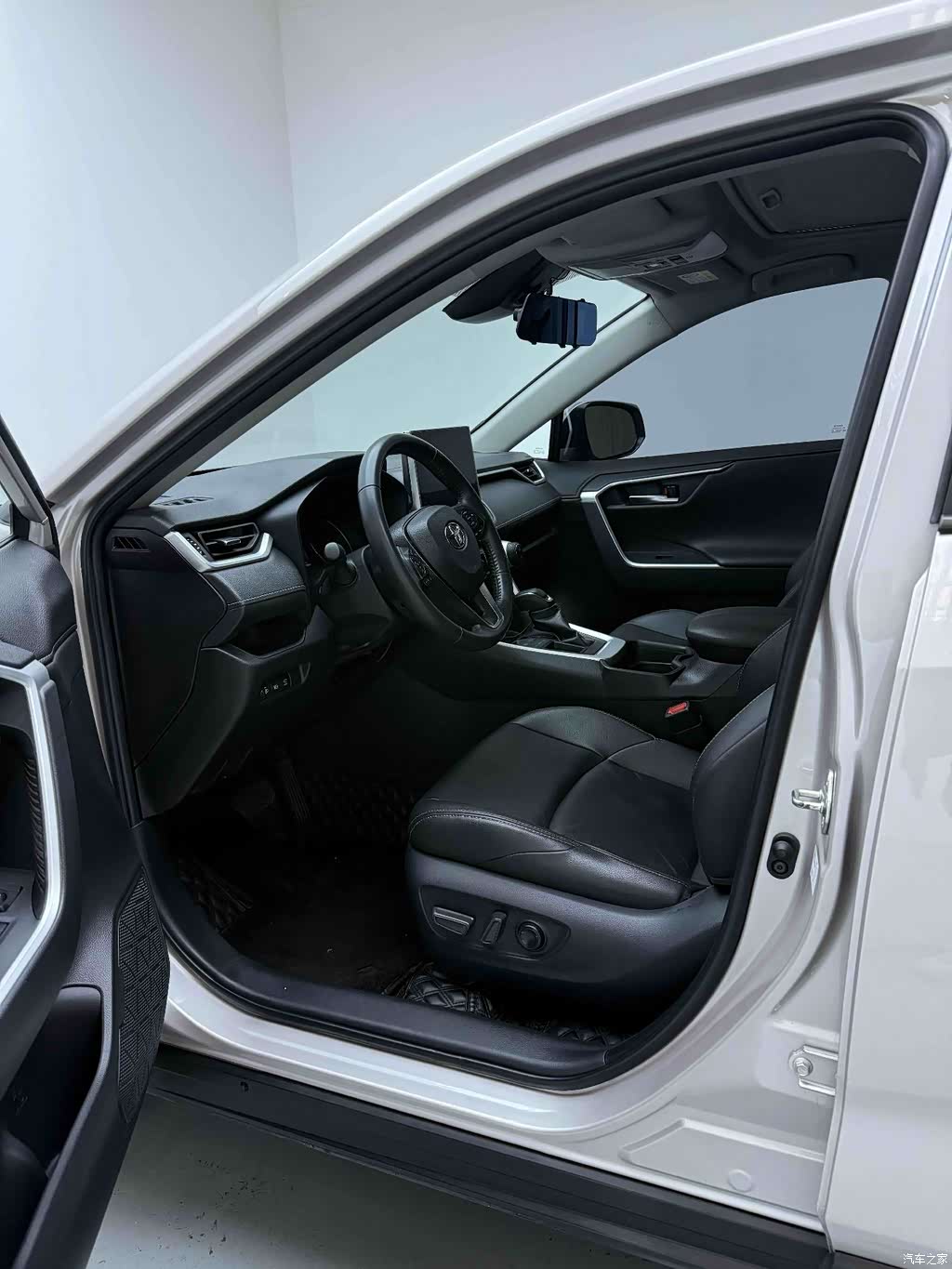 2021 Toyota Wildlander 2.0L CVT 2WD Luxury Edition, фото 4, лот 11205875