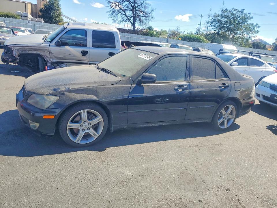 2004 LEXUS IS 300, фото 1, лот 10971476