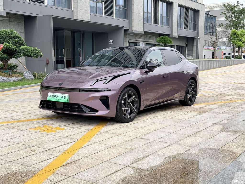 2025 Lynk & Co 07 EM-P Model Base, фото 1, лот 10315934