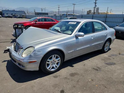 2004 MERCEDES-BENZ E 320, фото 1, лот 10972110