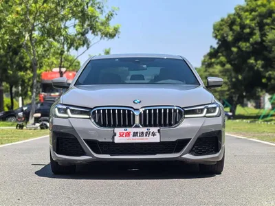 2022 BMW 5 Series (Import) 525i M Sport Package, фото 2, лот 11583468