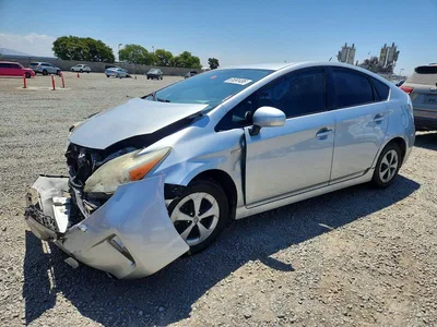 2013 TOYOTA PRIUS TWO, фото 1, лот 10547446