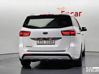 2018 Kia Canival 9-seater Luxury, фото 3, лот 10811906