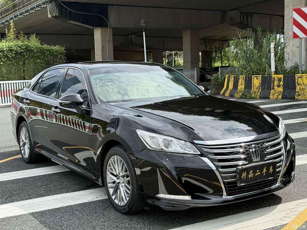 2015 Toyota Crown 2.0T Fashion, фото 1, лот 11220984