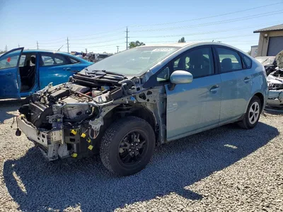 2015 TOYOTA PRIUS TWO, фото 1, лот 10543688