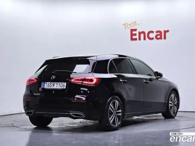 2021 Mercedes-Benz A-Class A220 Hatchback, фото 2, лот 10161723