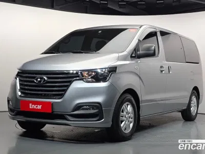 2021 Hyundai Starex Van 5-Seater, фото 1, лот 10218233